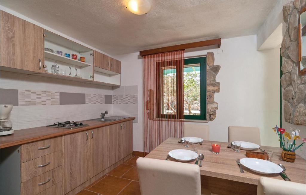 Beautiful Home In Povlja With 2 Bedrooms, Wifi And Heated Swimming Pool photo 2