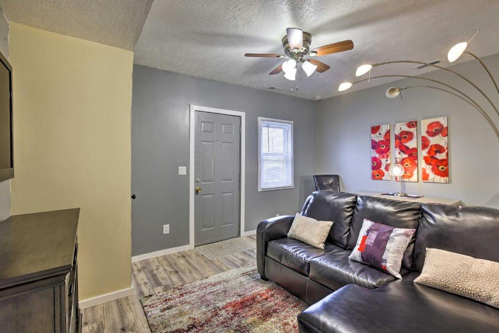 Council Bluffs Cottage Proximity to Parks! photo 1