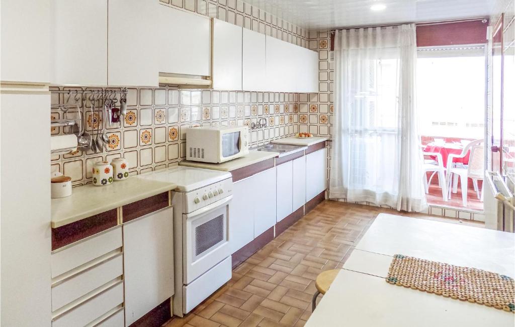 Beautiful Apartment In San Carles De La Rpit With 4 Bedrooms photo 4