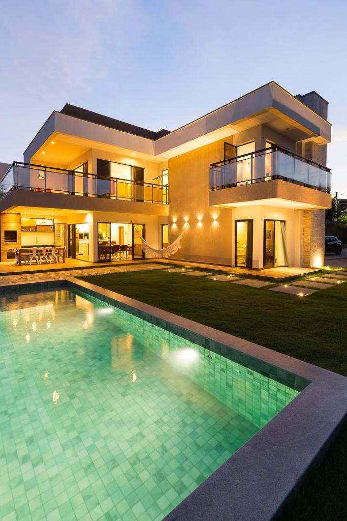 LUXURIOUS NEW HOUSE, UNFORGETABLE EXPERIENCE. photo 1