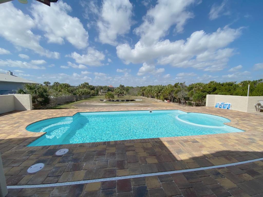 Castle, pvt pool, hot tub, beach, mini-golf, dock, fishing, ping pong photo 2
