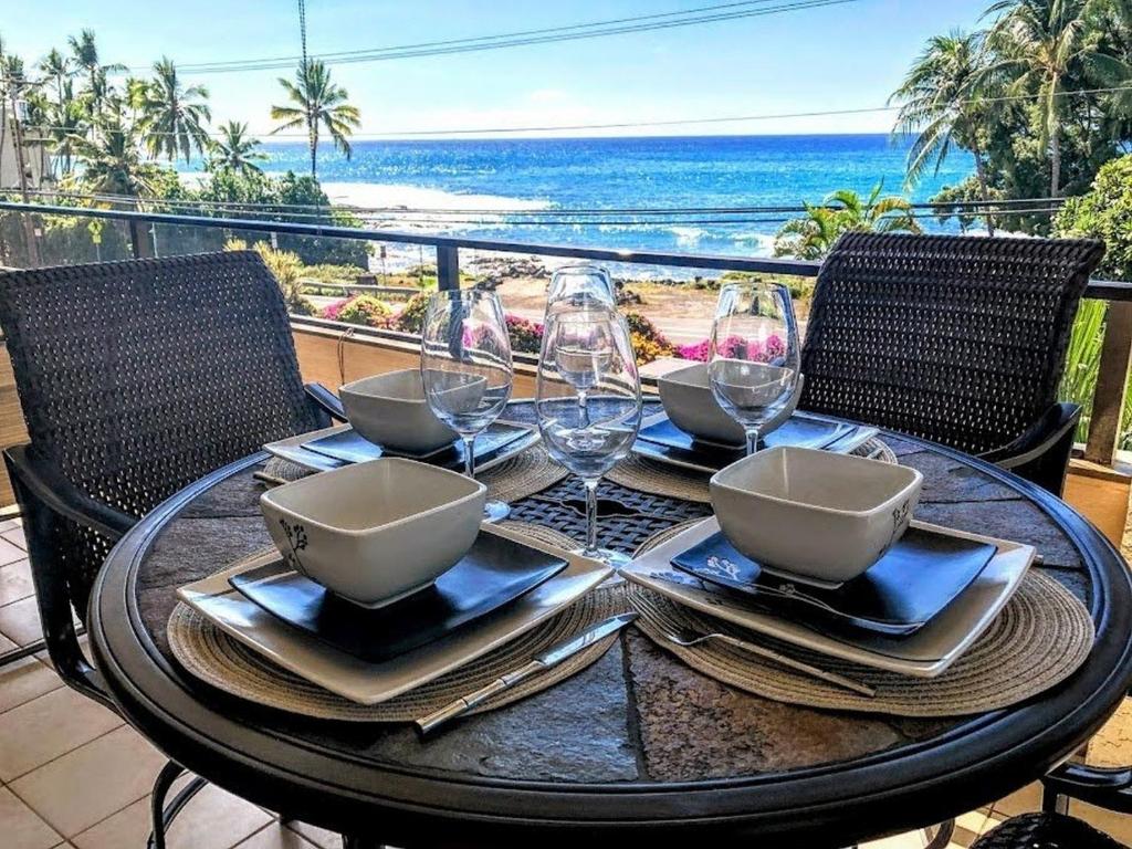 Holualoa Bay Villas 207 by Casago Kona - Huge Wraparound Deck to Enjoy image