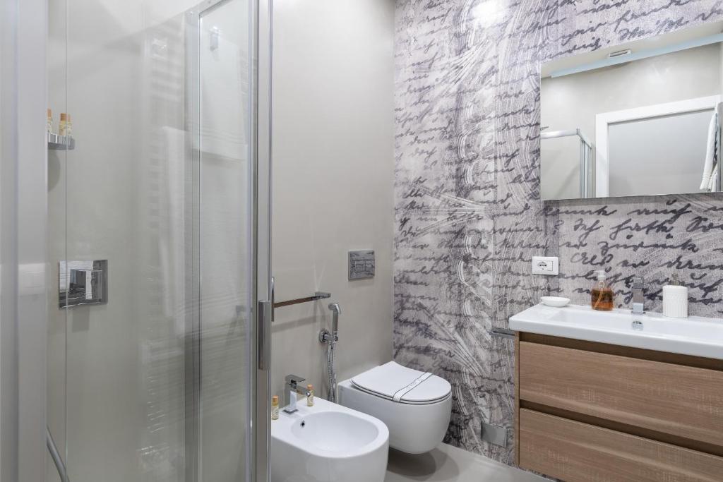 Firenze Rentals Deluxe Corso 5 - Tap to explore photos