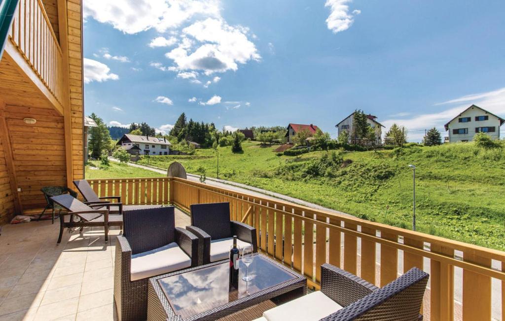 Beautiful 3-Bed House in Crni Lug photo 1