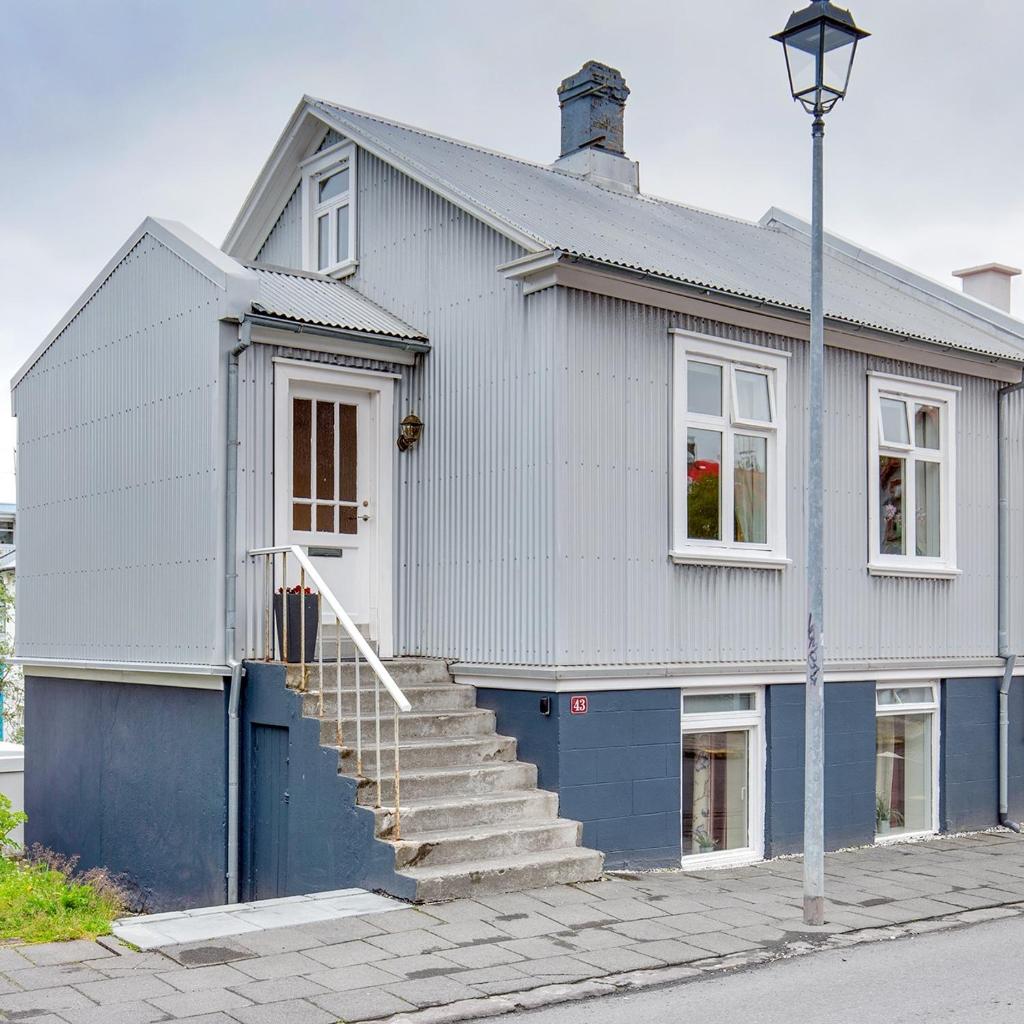 Live as Locals Apartments, Vatnsleysustrandarhreppur