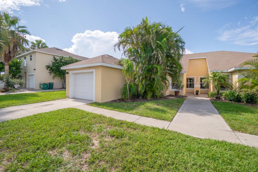 Heart of the Waves - 3BR & 2BA Beach Retreat - NEW HOT TUB - Outside Patio with Grill & Seating, Steps to Fun! photo 1
