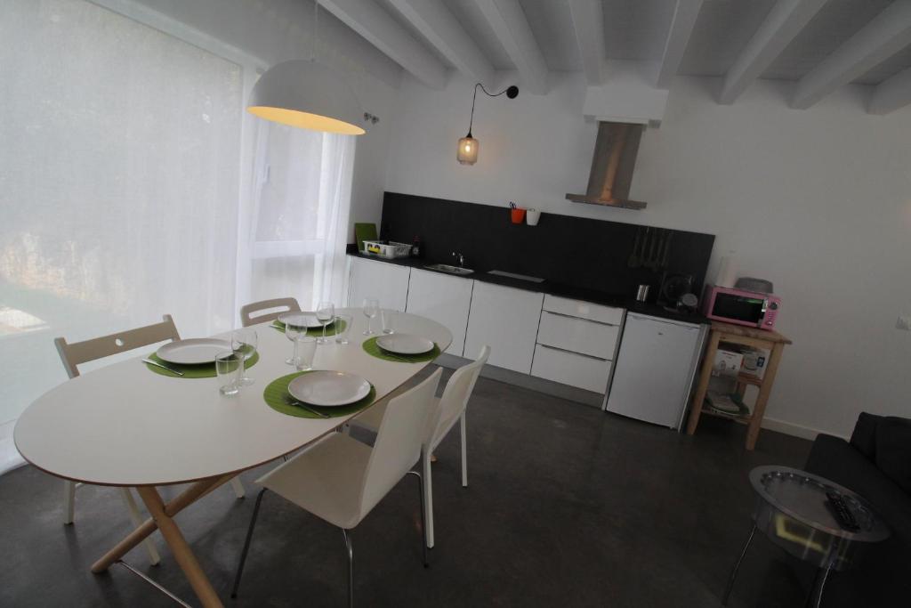 Apartamento 1 dormitorio, jardín y piscina - Apartamentos Montesomo photo 4