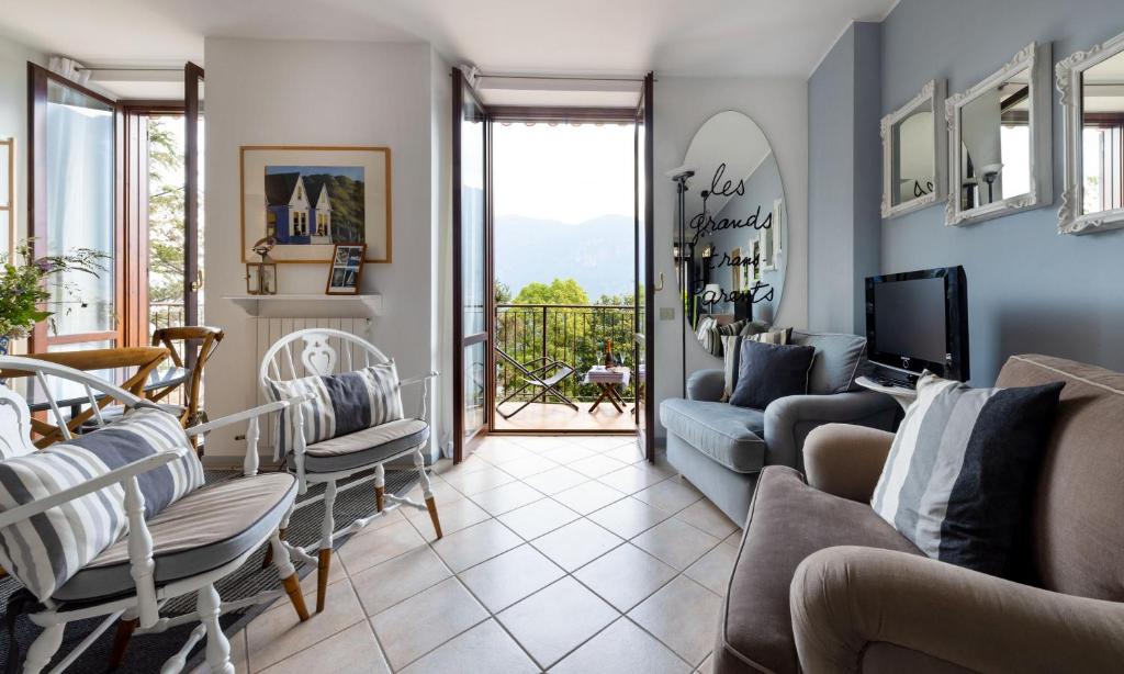 Bellagio Retreat lake view apartment photo 1
