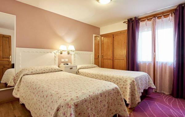 Hostal Vidaller photo 2