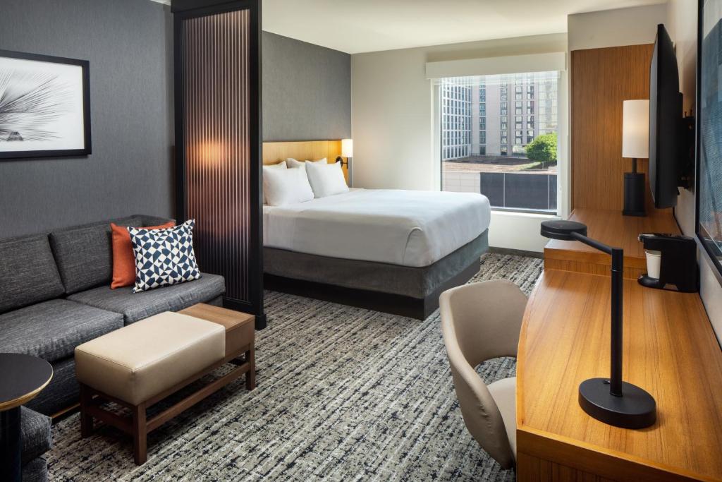 Hyatt Place Nashville Downtown image