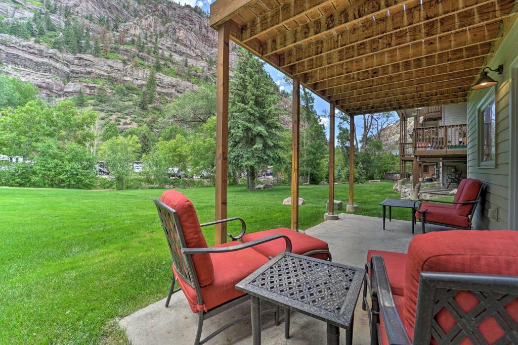 Townhome with Mtn Views 1 Block to Downtown Ouray! photo 3