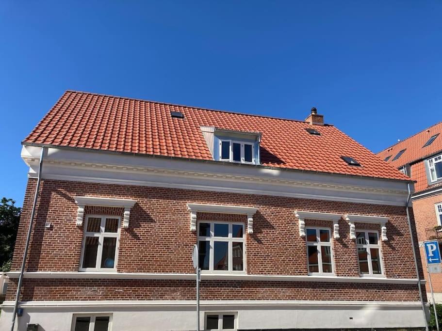 Vidunderligt byhus i den gamle del af Ringkøbing photo 1