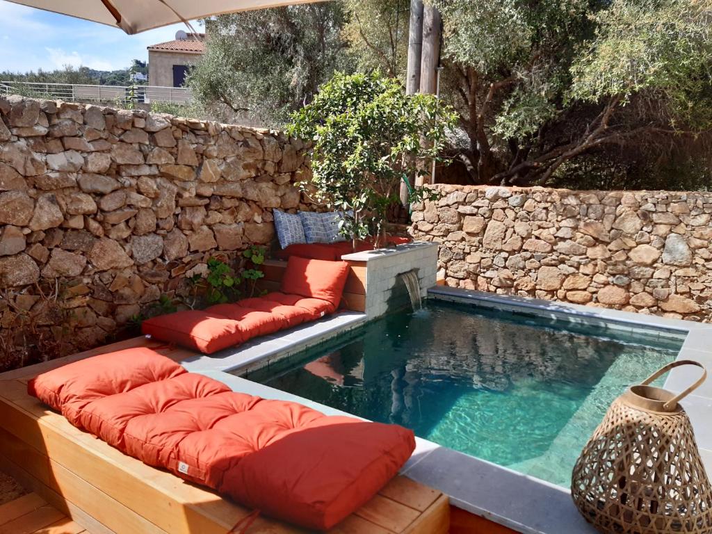 Maison 2 chambres et piscine chauffée entre L'Ile Rousse et Monticello photo 1