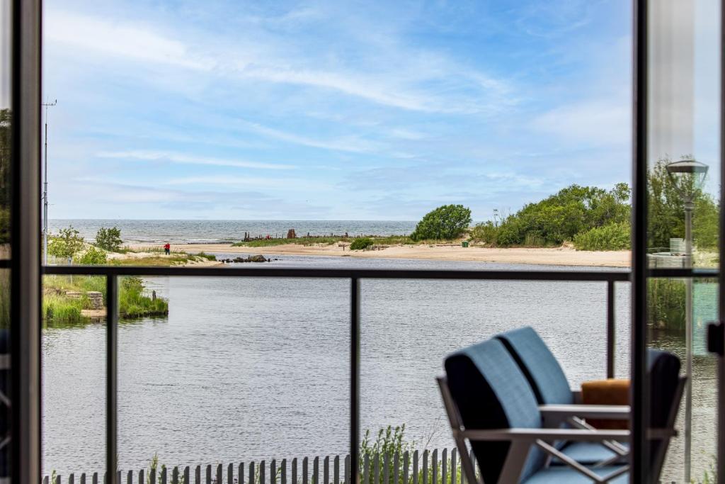 SELLING SUNSET, 2BD SEA VIEW Apt, By Cohost photo 2
