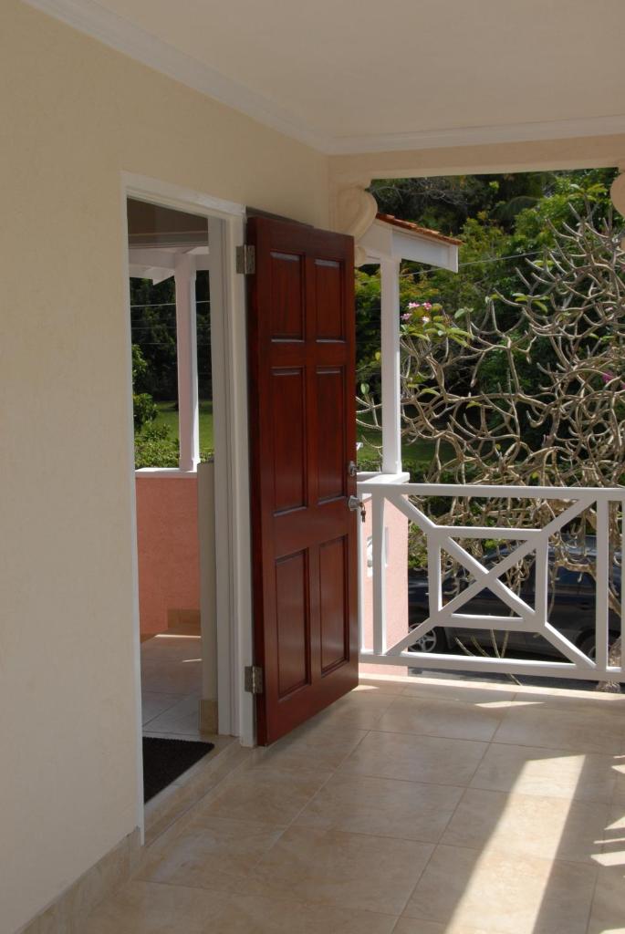 Sandy Bliss Condominiums photo 3