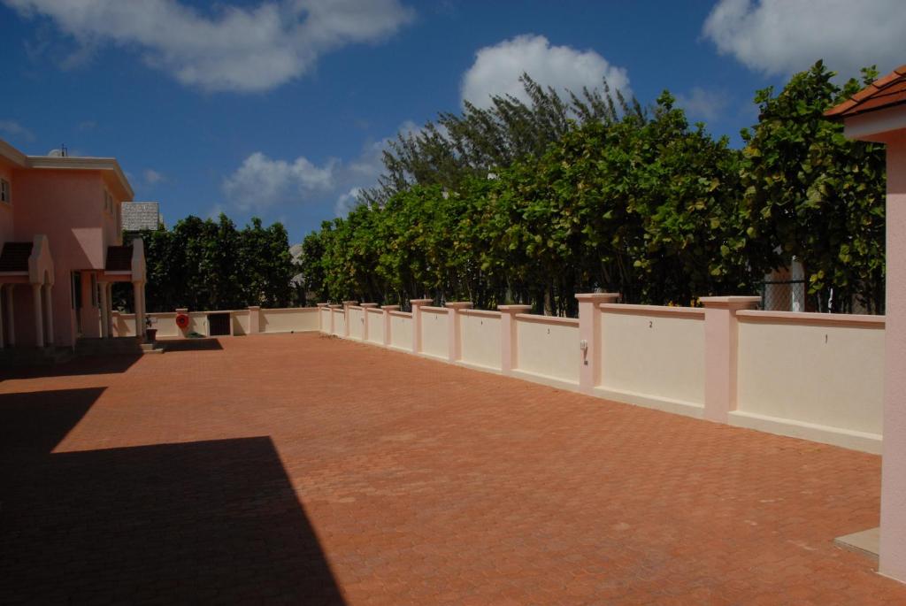 Sandy Bliss Condominiums photo 2
