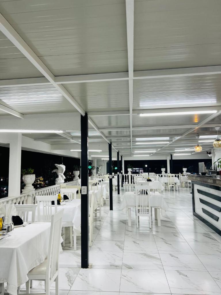Ujvara Hotel photo 2