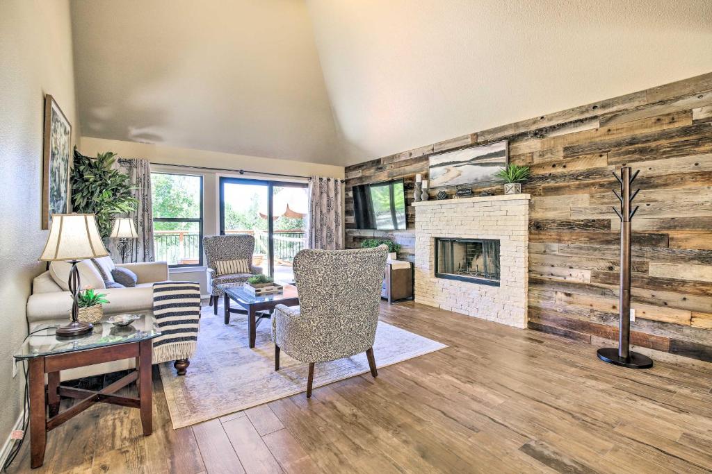 Updated Retreat with Game Room and Boat Ramp Access! photo 3