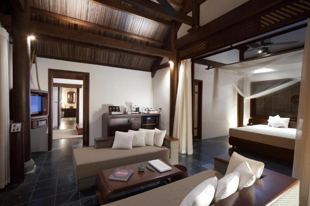 Вилла (Вилла с бассейном на побережье), L'Alyana Ninh Van Bay (former An Lam Villas Ninh Van Bay)