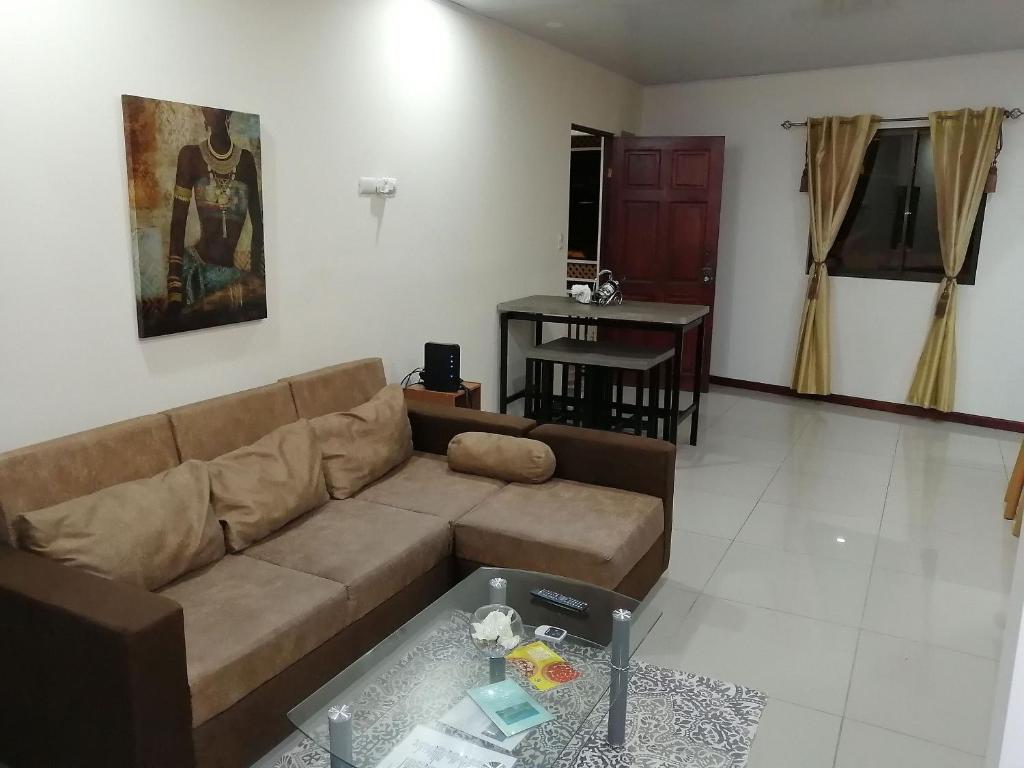 Aptos Casa Caribe, habitaciones privadas en aptos compartidos & aptos completos con auto entrada photo 1