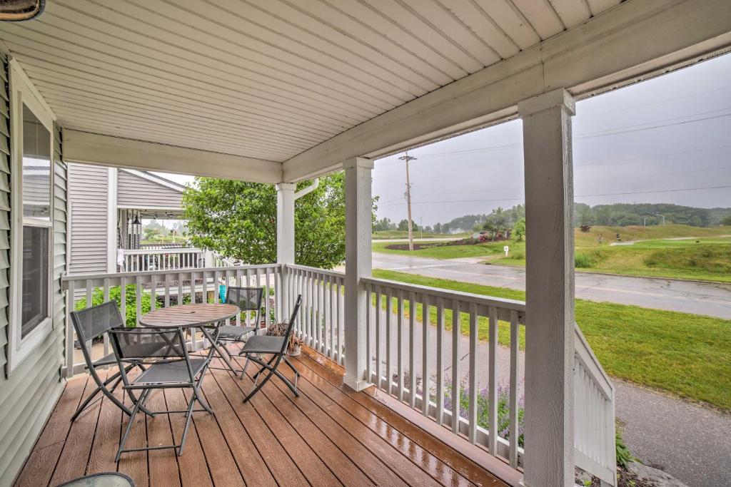 Benton Harbor Townhome with Golf Course View! photo 1