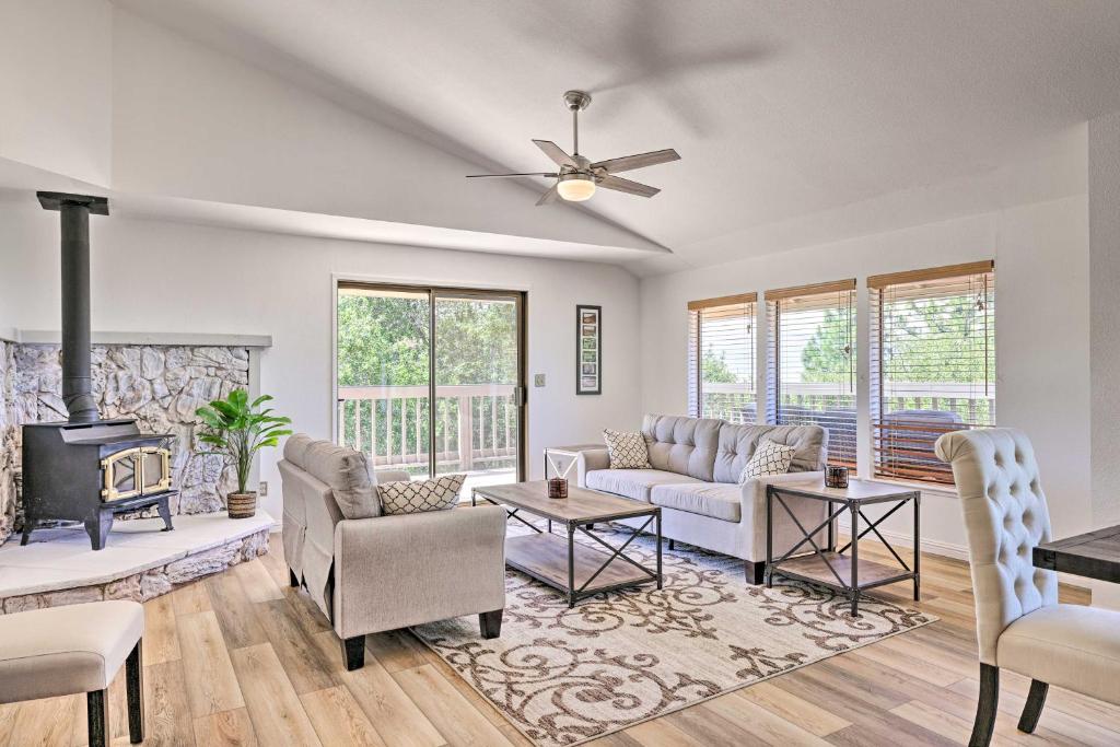 Sonora Hideaway Garden, Balcony, and Scenic View! photo 2