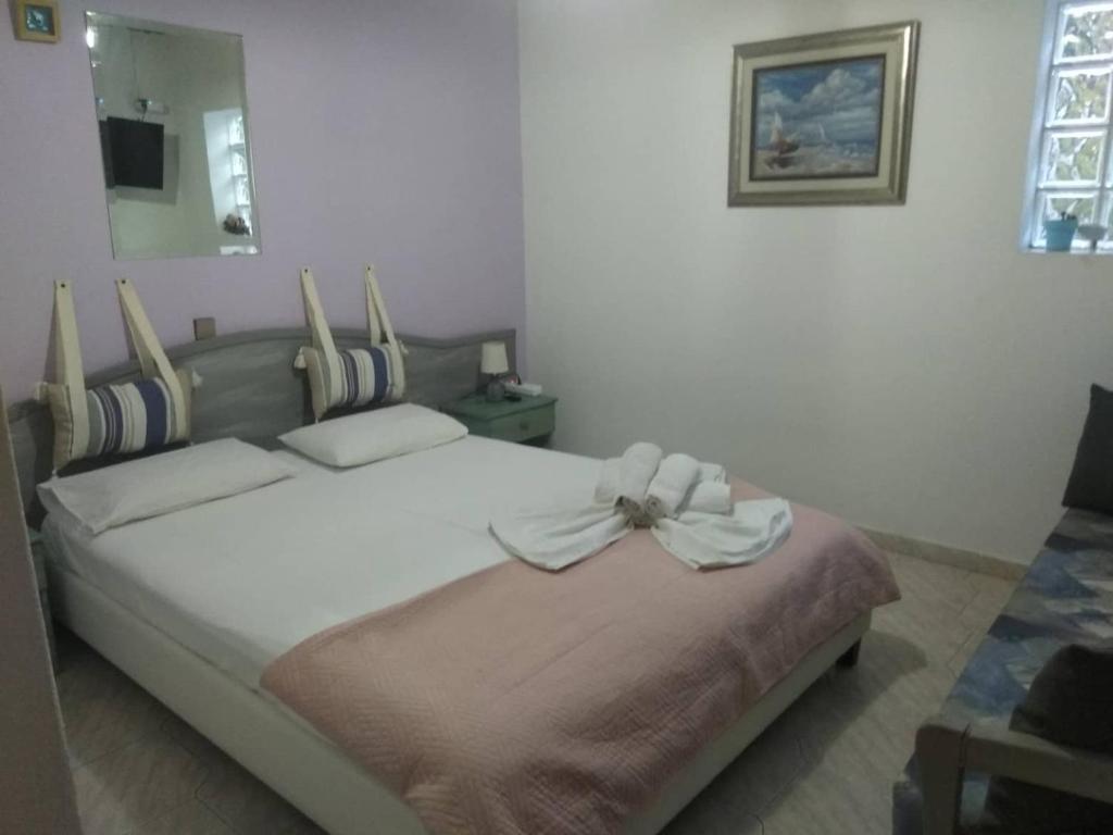 Amversa's Rooms photo 2