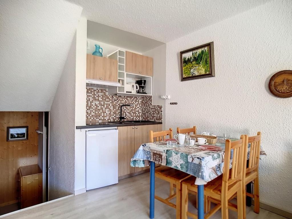 Studio Les Menuires, 1 pièce, 4 personnes - FR-1-344-963 photo 2