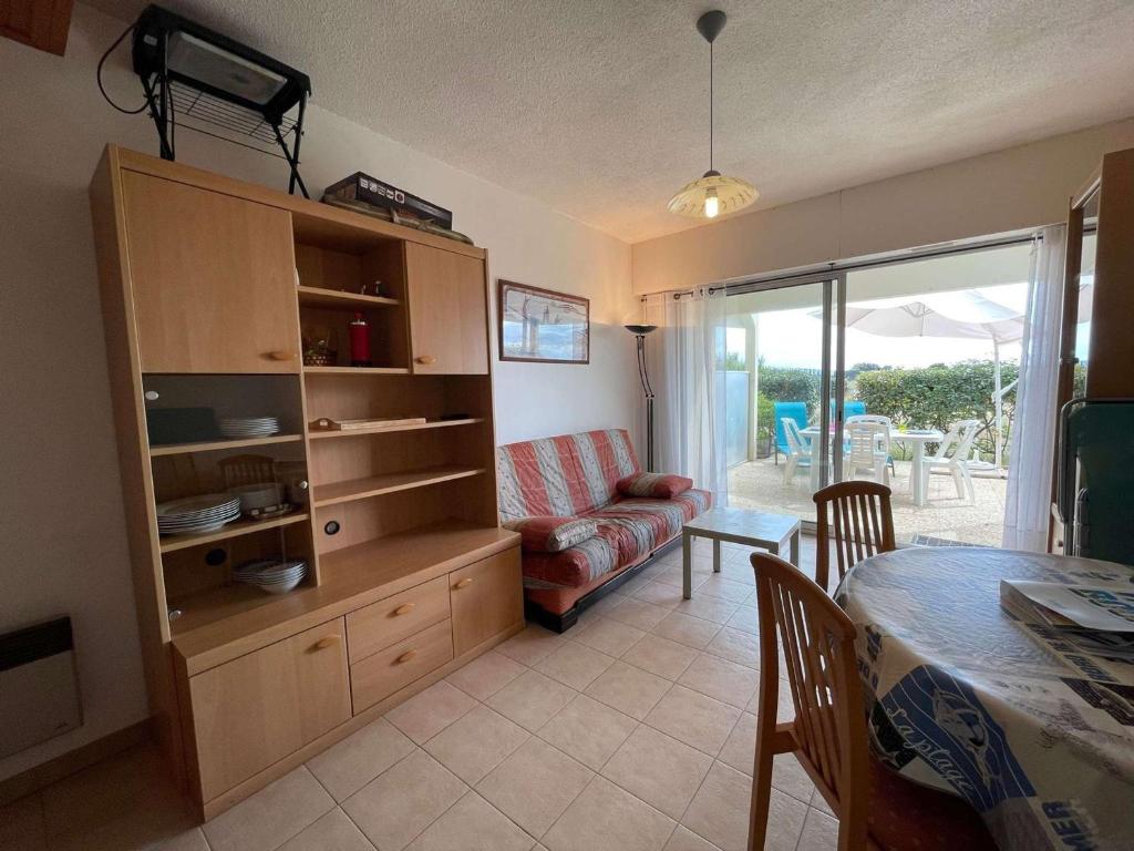 Appartement Saint-Jean-de-Monts, 1 pièce, 4 personnes - FR-1-224C-70 photo 2