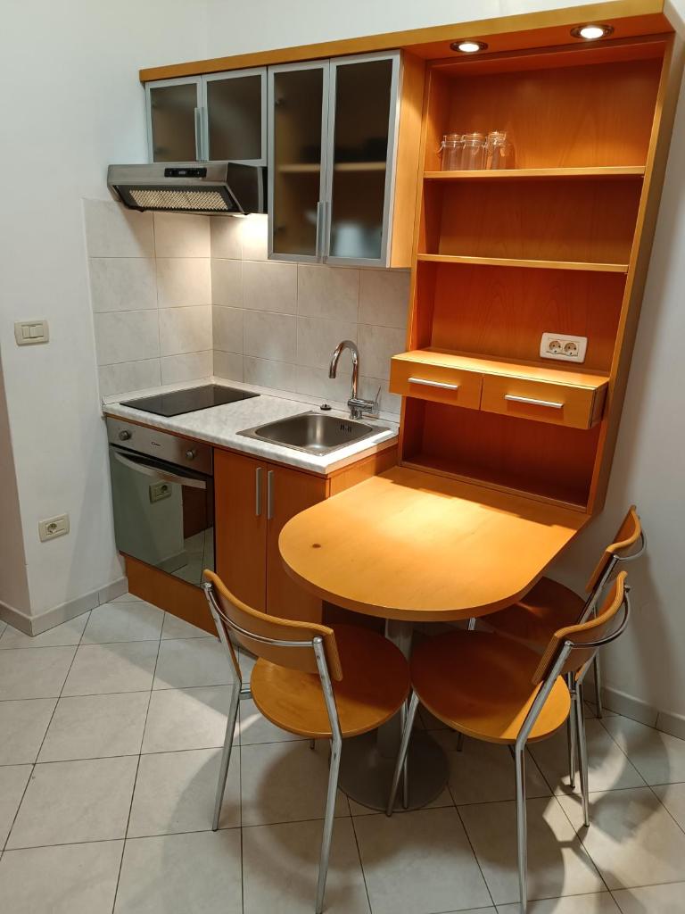 Apartments Aura photo 2