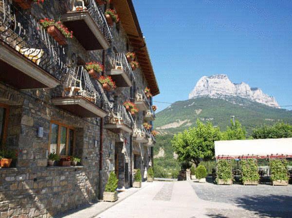 Hotel Restaurante Revestido photo 1