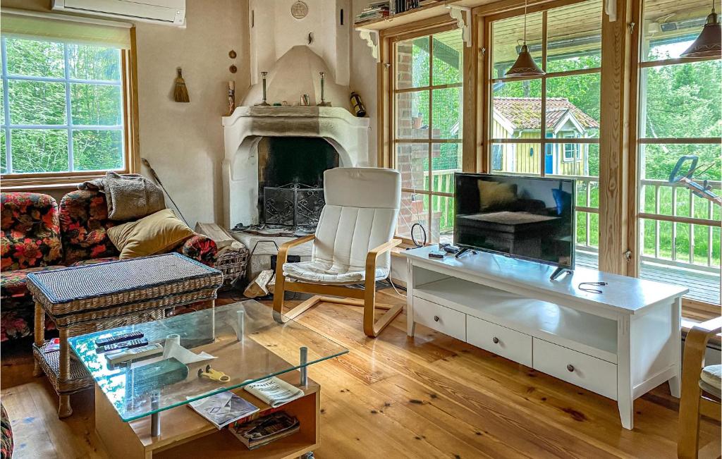 Stunning Home In Bredaryd With Wifi And 3 Bedrooms photo 2