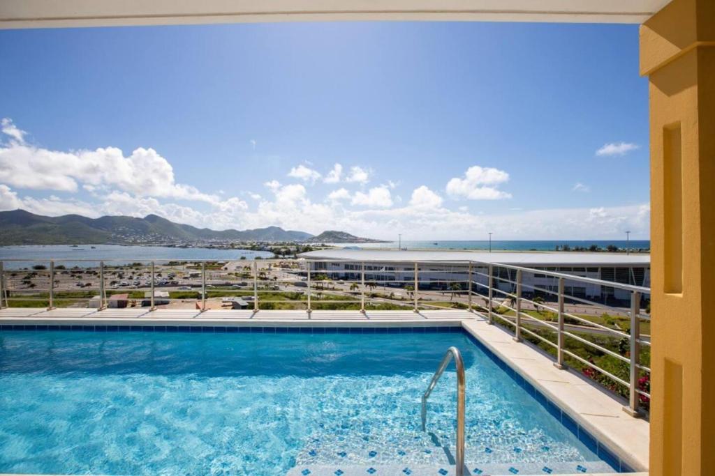 Charming 3-Bed Villa in Maho photo 3