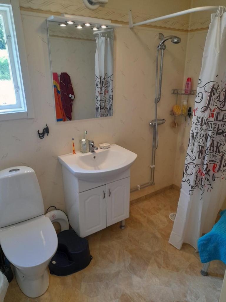 Small bedroom, outside toilet, shower kitchen, 120 m from Sandbach photo 4