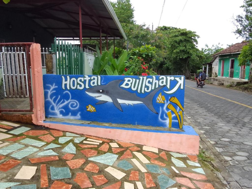 Hostal Bullshark photo 4