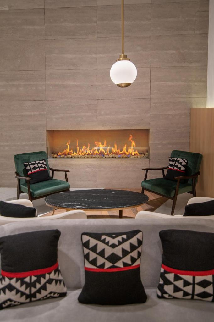 Met Hotel photo 2