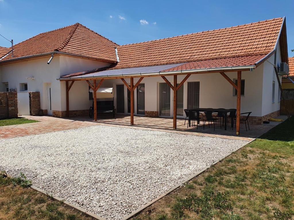 Família Apartman Cserkeszőlő photo 3