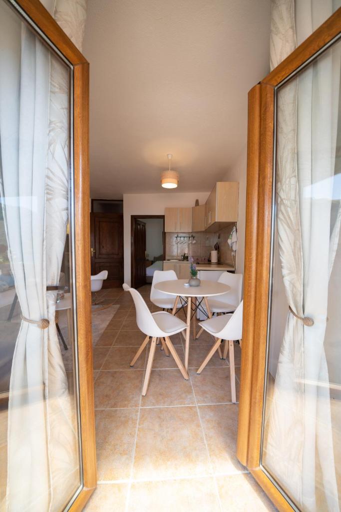 Apartments Franovic photo 4