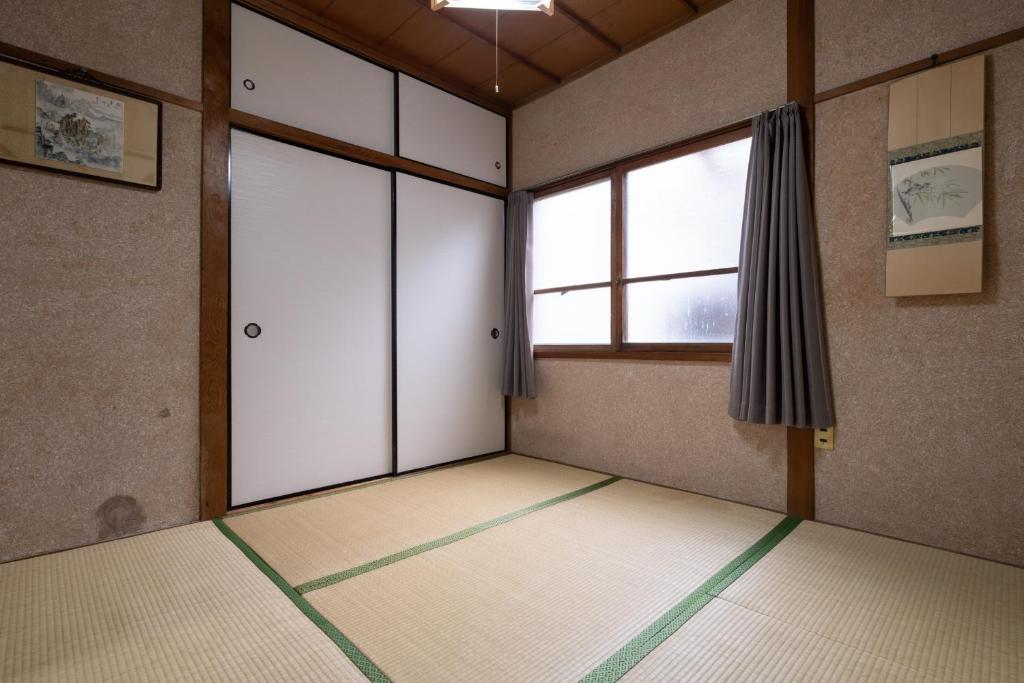 Ikkenya Tsushima photo 3