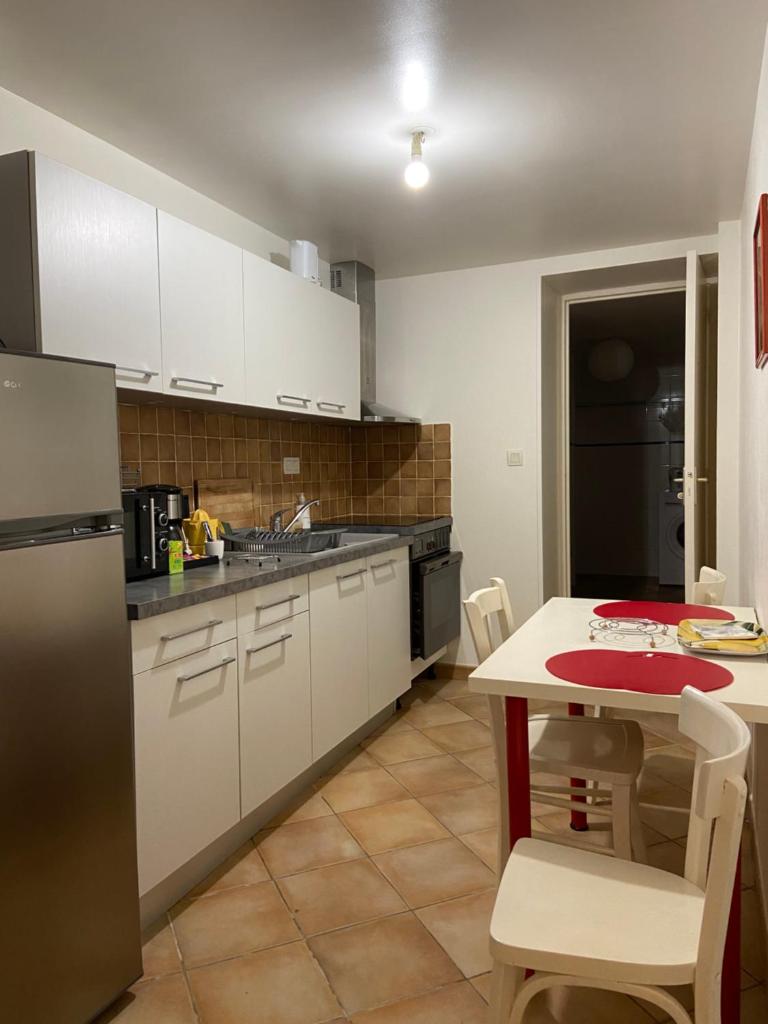 Appartement Rez de chaussée T2 centre-ville photo 3