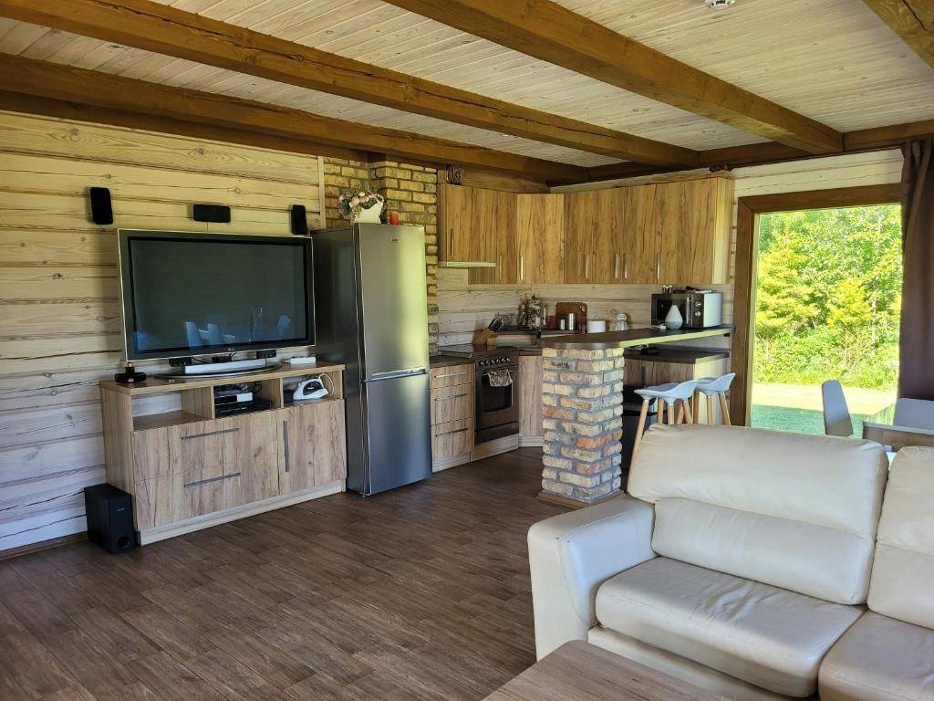 Nuomojama sodyba su pirtimi Rokiškio rajonas , Aukštakalnių kaimas ,Jaunystės gatvė 19 photo 3