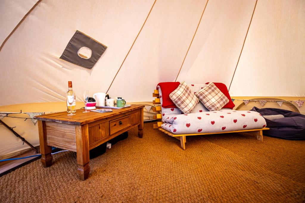 Yr Wyddfa Bell Tent - Pen Cefn Farm, Abergele, Conwy photo 3