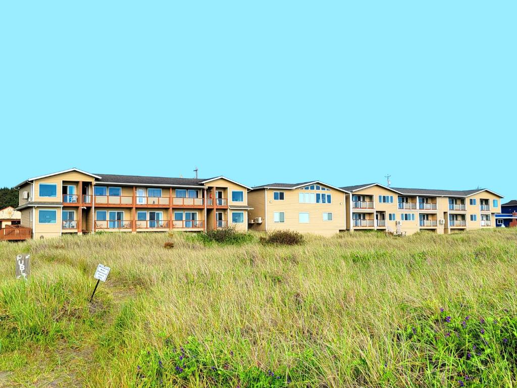 Moonstone Beach Motel image