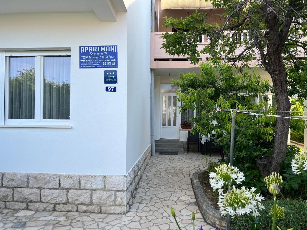 Apartaments Oma & Opa photo 4
