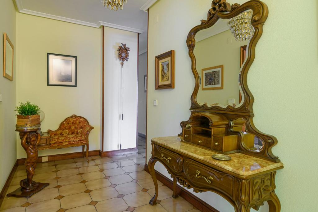 Casa marinera con piscina y jardín. photo 3