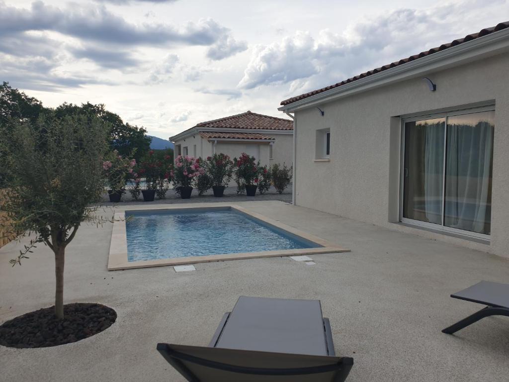 Gite des Clapas Flora, villa avec piscine privée photo 1