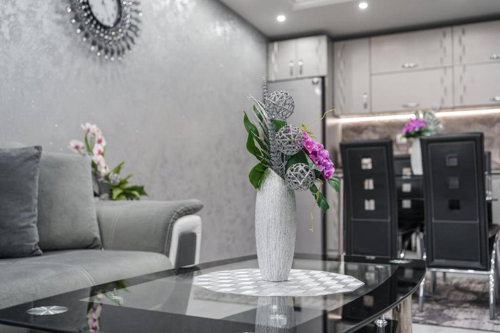 City Apartments - a brand new luxury & comfy. photo 4