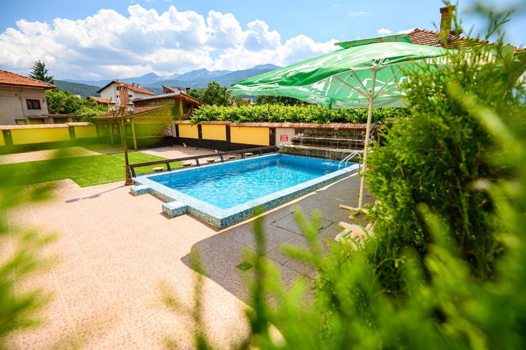 Guest House Dinaya photo 3