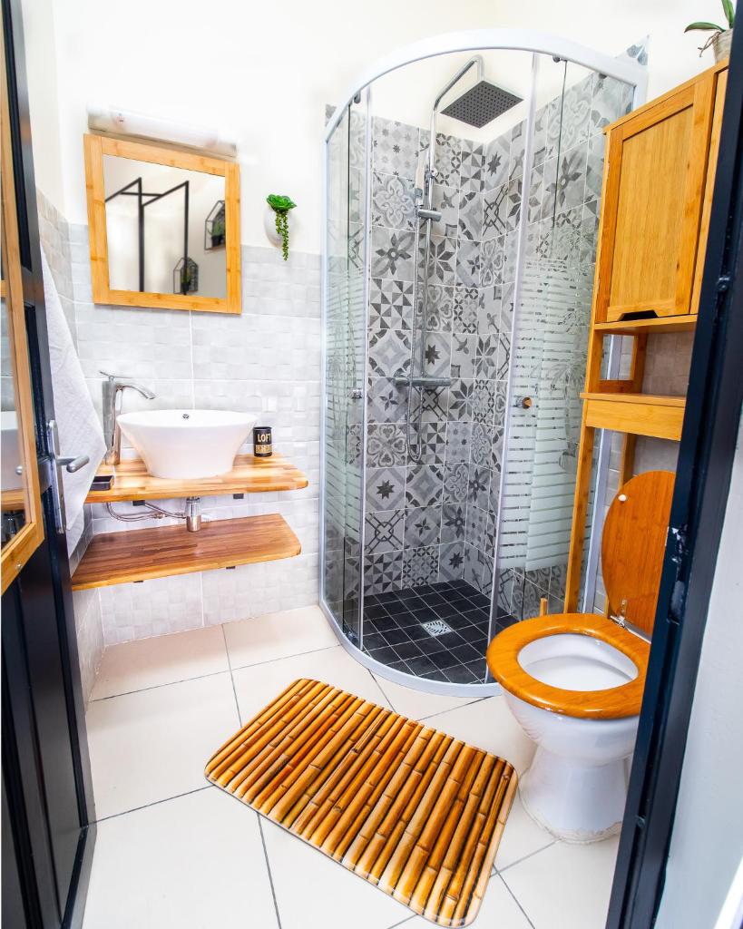 Studio Jacuzzi et piscine au centre ville de Port-Louis photo 3
