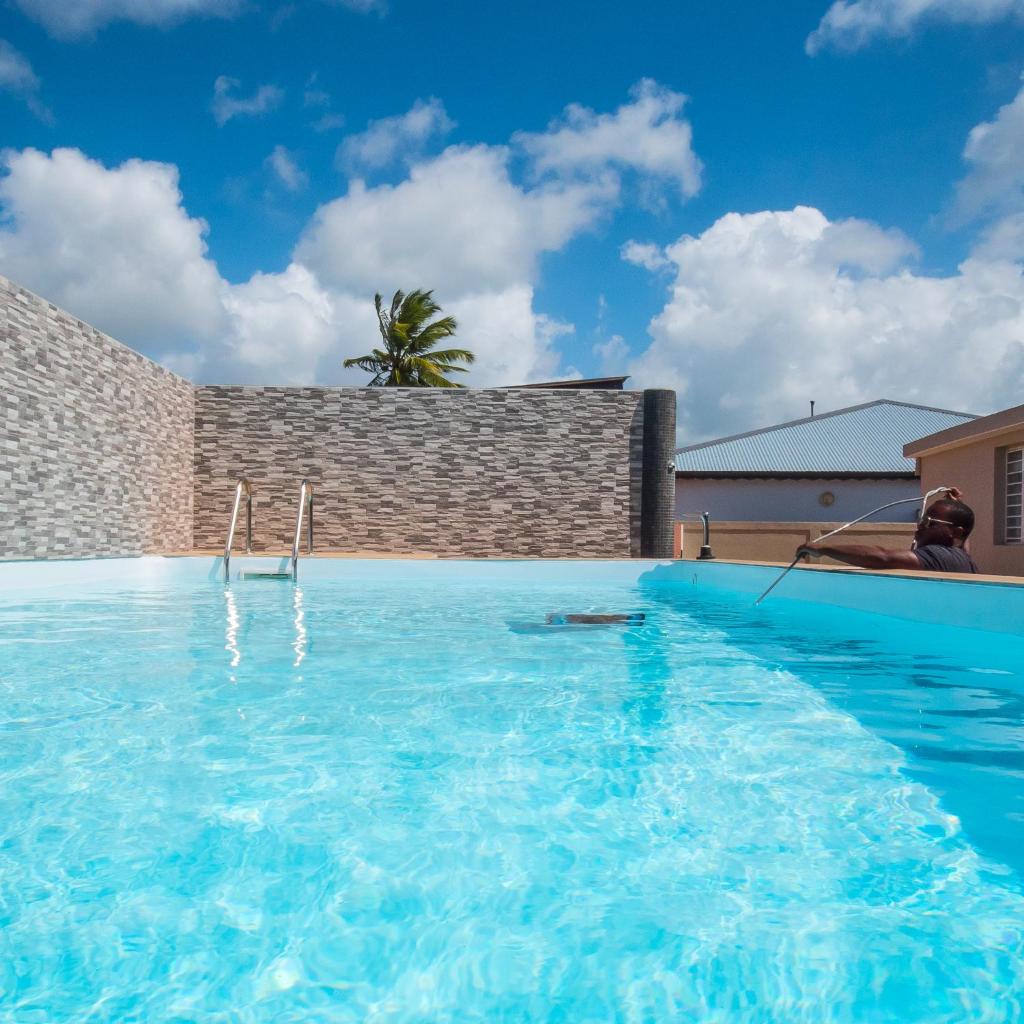 T2 Jacuzzis et piscine au centre ville de Port-Louis photo 4